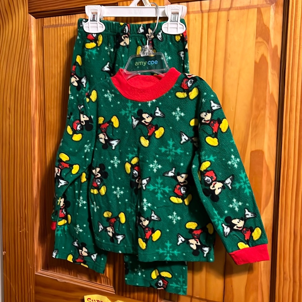 Boys size 3T Winter Mickey Mouse fleece PJ set *Sample*